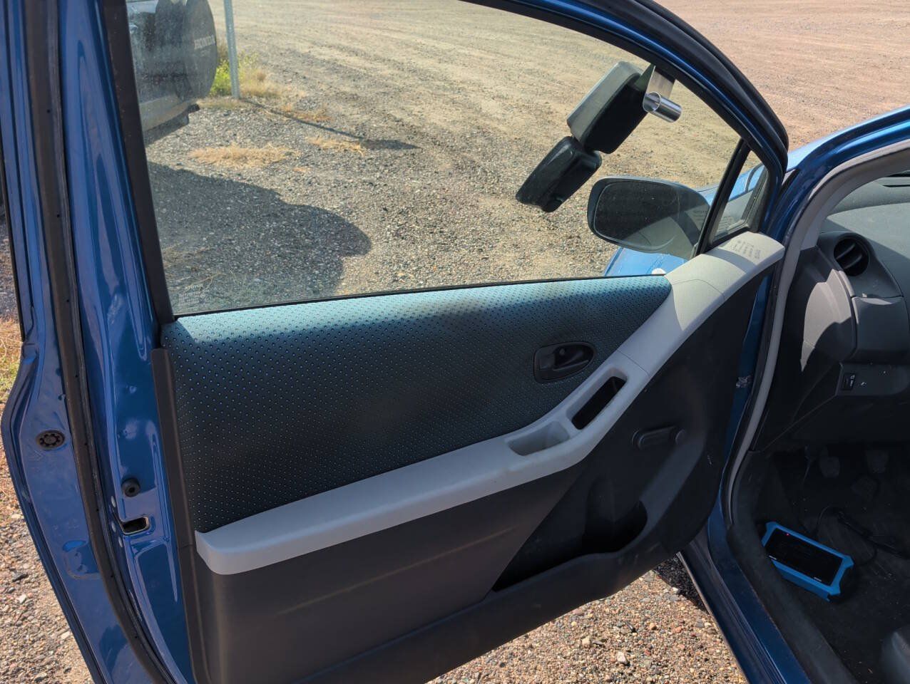 Used 2008 Toyota Yaris 2-Door Hatchback FWD image 20