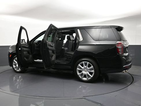 Used 2024 Chevrolet Tahoe High Country AWD/4WD image 35