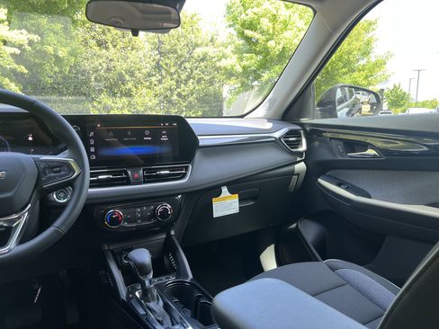 New 2026 Chevrolet TrailBlazer LT w/ LPO, Blackout Package FWD image 55