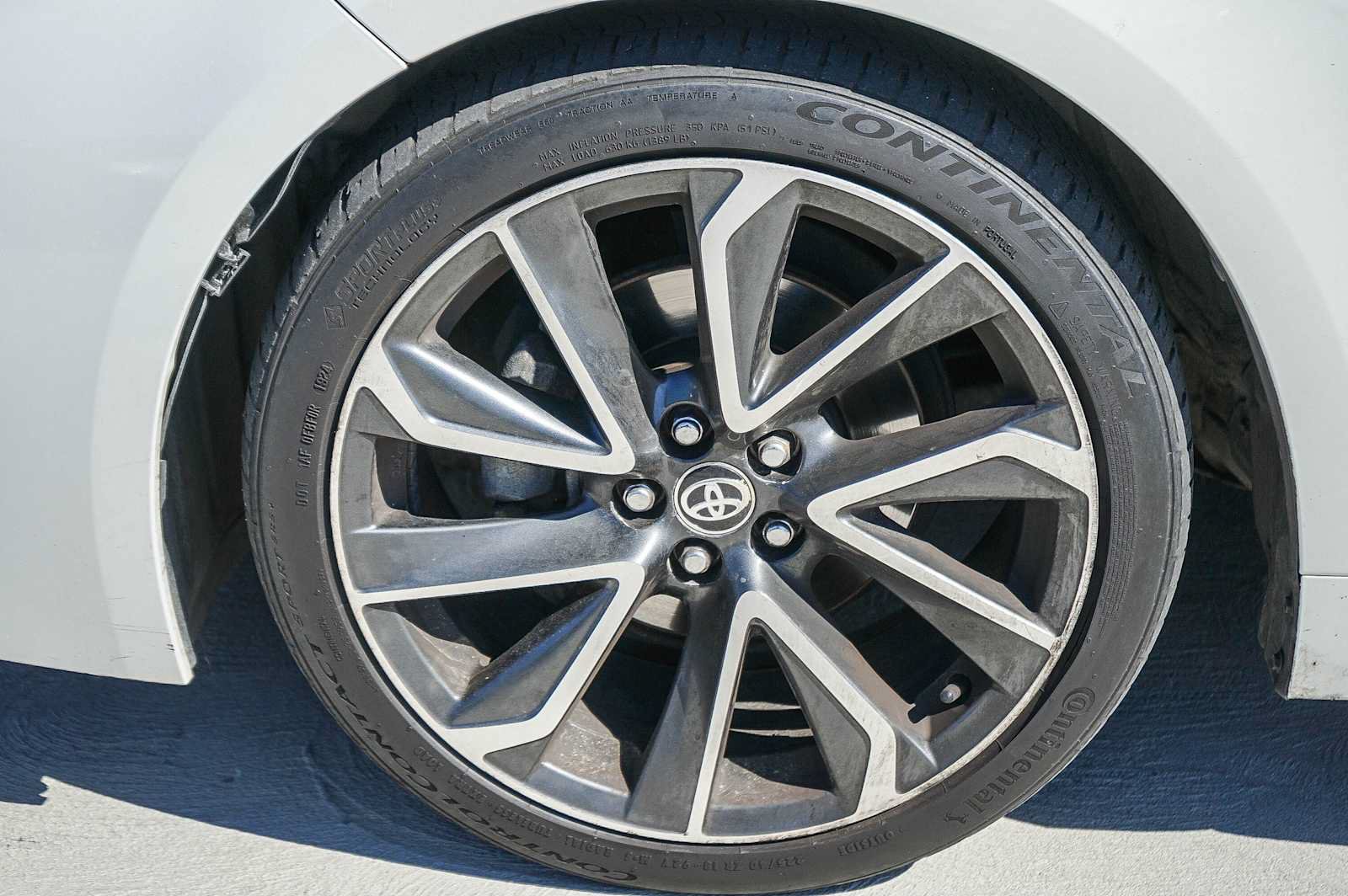 Used 2020 Toyota Corolla SE w/ Carpet Mat Package (TMS) FWD image 11