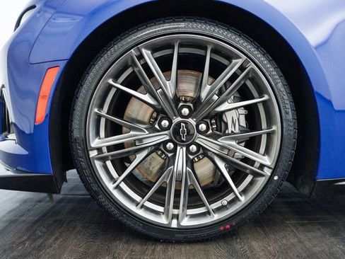 Used 2022 Chevrolet Camaro ZL1 RWD image 42