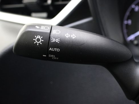 Used 2025 Toyota Corolla SE FWD image 22