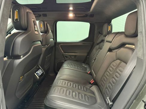 Used 2022 Rivian R1T Launch Edition image 32