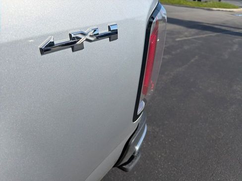 Used 2019 GMC Canyon SLT w/ Driver Alert Package AWD/4WD image 17