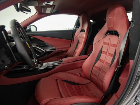 Certified 2025 Ferrari 12Cilindri RWD image 21