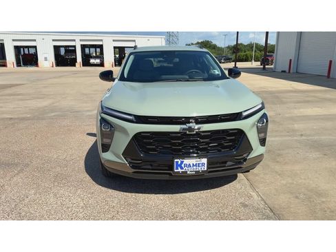 New 2026 Chevrolet Trax ACTIV w/ Driver Confidence Package FWD image 3