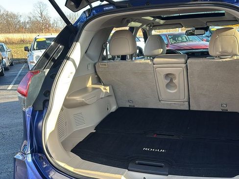 Used 2018 Nissan Rogue SL w/ Premium Package image 35