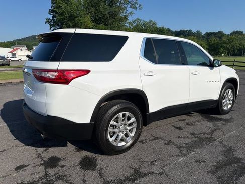 Used 2021 Chevrolet Traverse LS FWD image 5