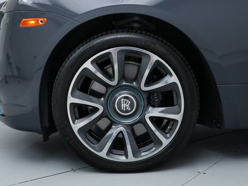 Used 2021 Rolls-Royce Wraith RWD image 39