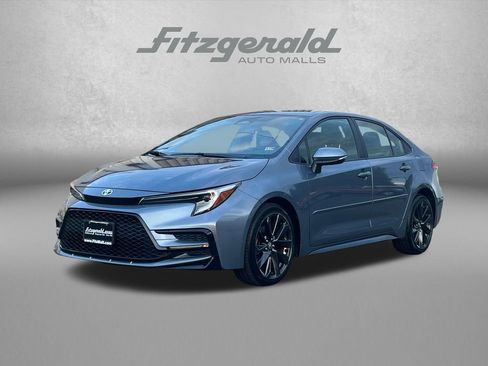 Used 2023 Toyota Corolla SE FWD image 2