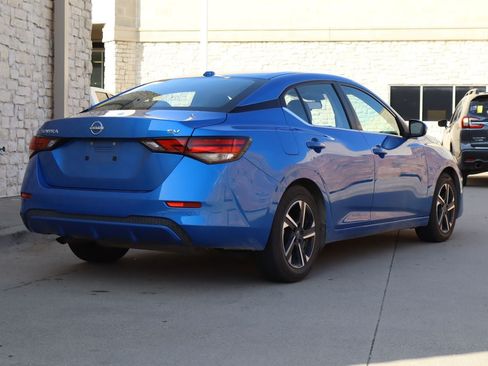 Used 2024 Nissan Sentra SV FWD image 3