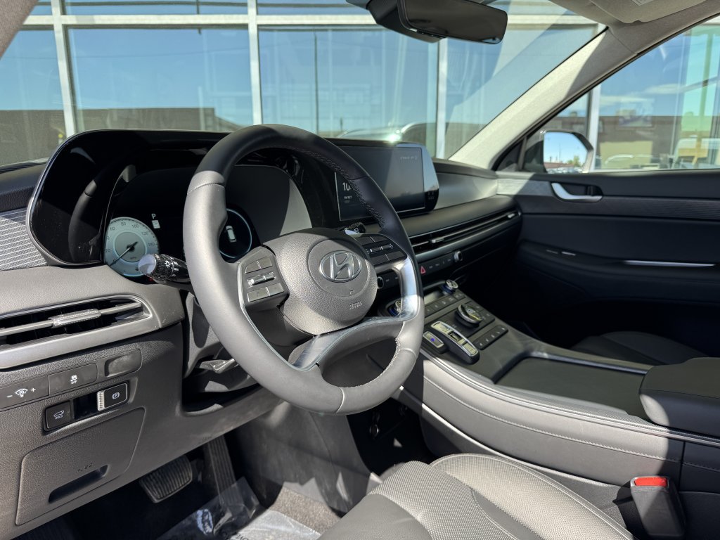 Used 2024 Hyundai Palisade Limited FWD image 36