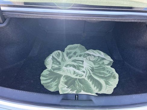 Used 2011 Chrysler 300 RWD image 11
