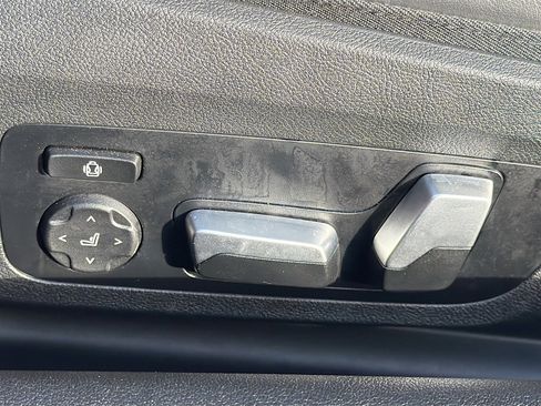 Used 2023 BMW M850i xDrive M850i xDrive image 24