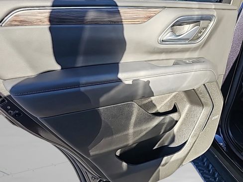 Used 2022 Chevrolet Tahoe Z71 w/ Luxury Package image 31