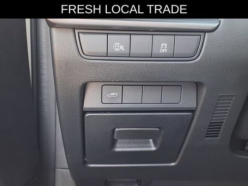 Used 2025 MAZDA MAZDA3 s FWD image 21