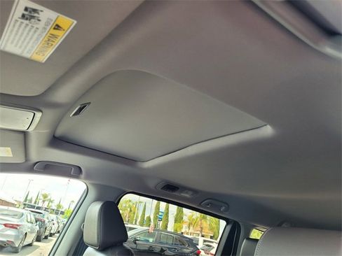 Used 2024 Honda Odyssey EX-L image 8