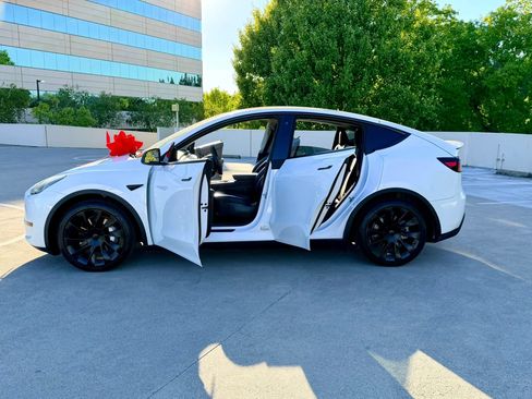 Used 2020 Tesla Model Y Long Range AWD/4WD image 58