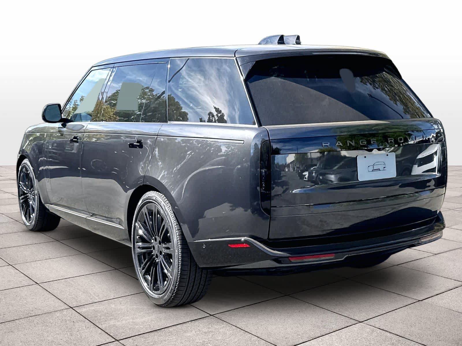 New 2026 Land Rover Range Rover Long Wheelbase SE AWD/4WD image 3