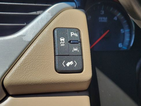 Used 2019 GMC Yukon SLT w/ Open Road Package RWD image 15