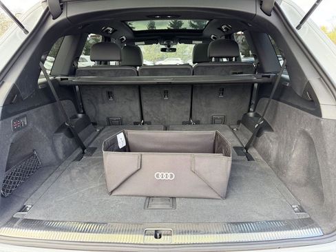 Used 2025 Audi Q7 2.0T Premium w/ Convenience Plus Package AWD/4WD image 32