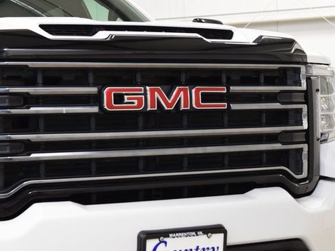 Used 2022 GMC Sierra 2500 AT4 w/ Gooseneck/5TH Wheel Package image 11