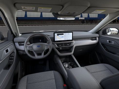New 2026 Ford Explorer Active RWD image 9