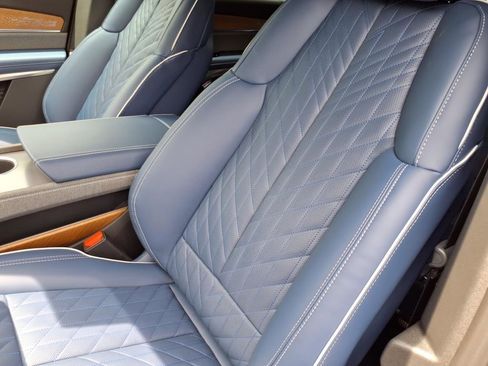 New 2026 Cadillac Vistiq Premium Luxury w/ LPO, Floor Liner Package image 14