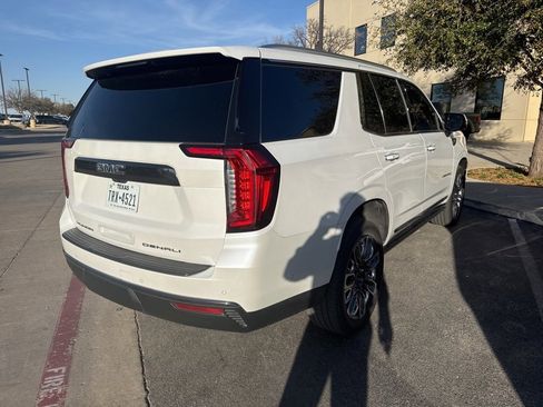 Used 2023 GMC Yukon Denali Ultimate image 3