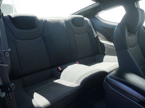 Used 2013 Hyundai Genesis 2.0T image 16