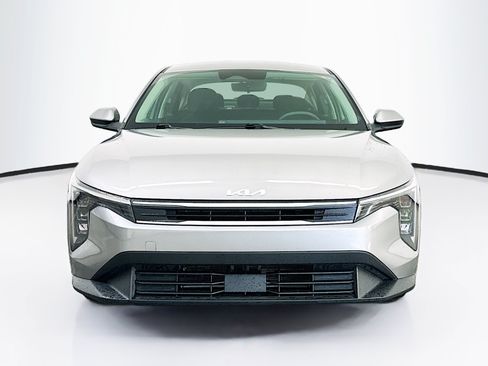 Used 2025 Kia K4 FWD image 2