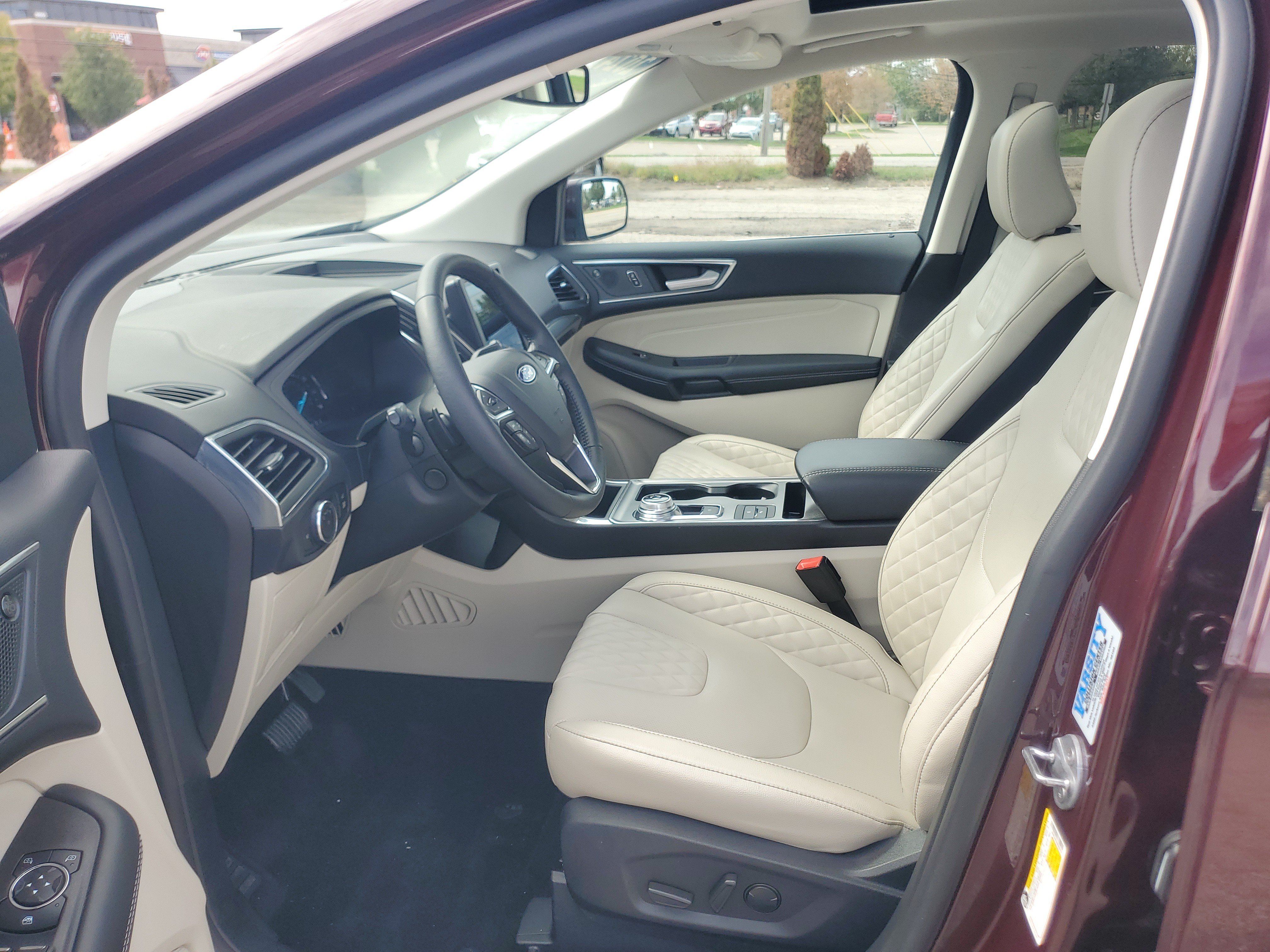 Used 2024 Ford Edge Titanium w/ Equipment Group 301A AWD/4WD image 12