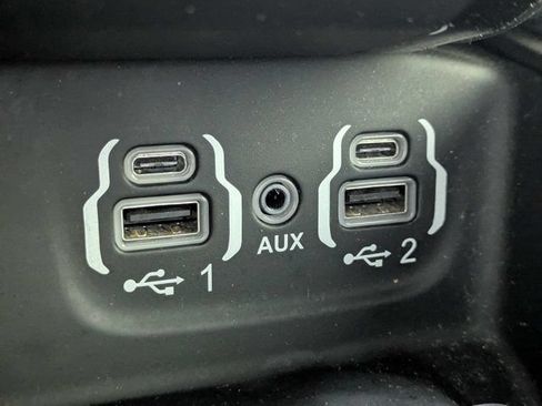 Used 2023 RAM 1500 Big Horn AWD/4WD image 23