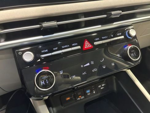 Certified 2025 Hyundai Tucson SEL AWD/4WD image 34