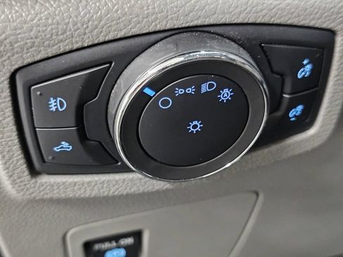 Used 2017 Ford F150 XL w/ Equipment Group 101A Mid AWD/4WD image 32