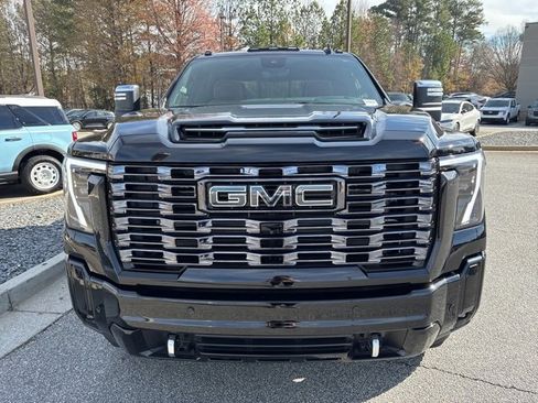 Used 2025 GMC Sierra 2500 Denali Ultimate w/ Max Trailering Package image 3