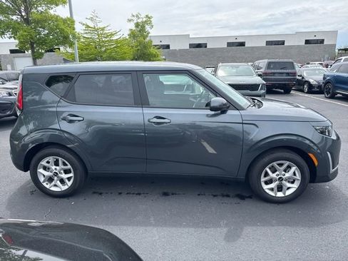 Certified 2025 Kia Soul LX w/ LX Technology Package FWD image 6