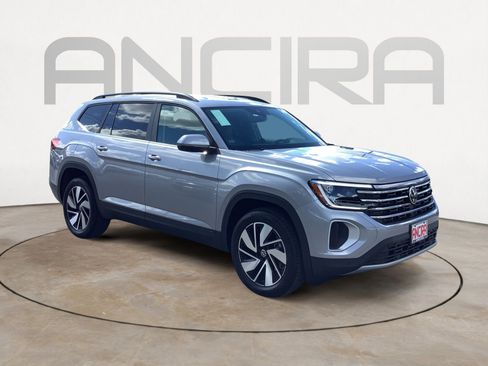 New 2026 Volkswagen Atlas SE FWD image 2