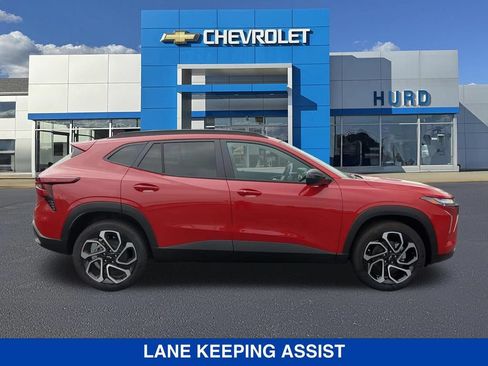 New 2026 Chevrolet Trax RS w/ Sunroof Package FWD image 3