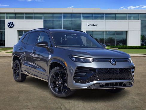 New 2026 Volkswagen Tiguan SE R-Line image 1