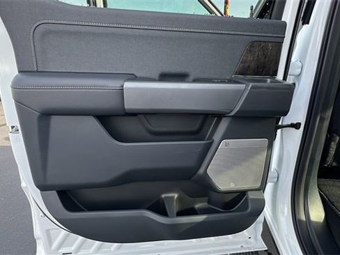 New 2025 Ford F250 Lariat w/ FX4 Off-Road Package image 15