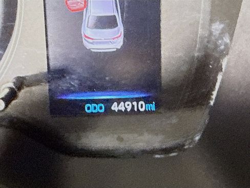 Used 2021 Toyota Corolla LE FWD image 16