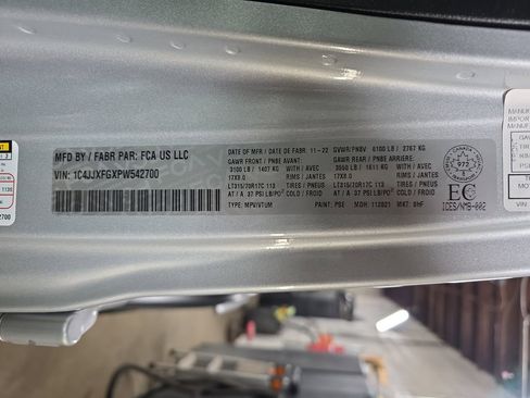 Used 2023 Jeep Wrangler Unlimited Rubicon w/ Xtreme Recon 35" Tire Package image 34