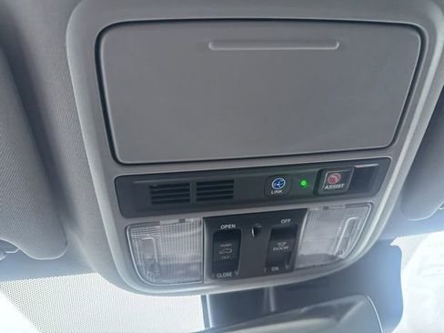 Used 2022 Honda Pilot Touring image 27