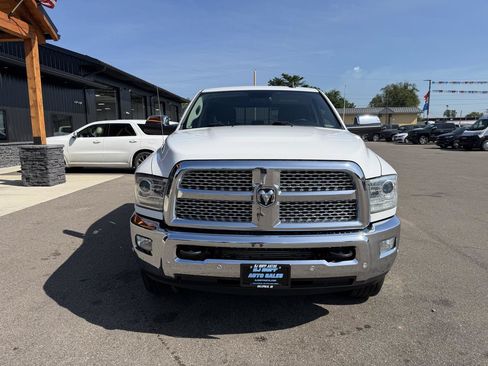 Used 2017 RAM 2500 Laramie AWD/4WD image 2