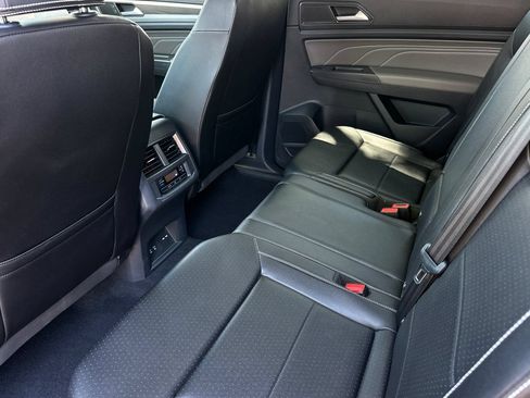 Used 2023 Volkswagen Atlas SE w/ Black Wheel Package AWD/4WD image 12
