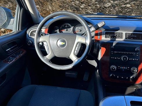 Used 2012 Chevrolet Suburban LS w/ Convenience Package 1 image 5