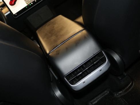 Used 2023 Tesla Model Y Performance image 51