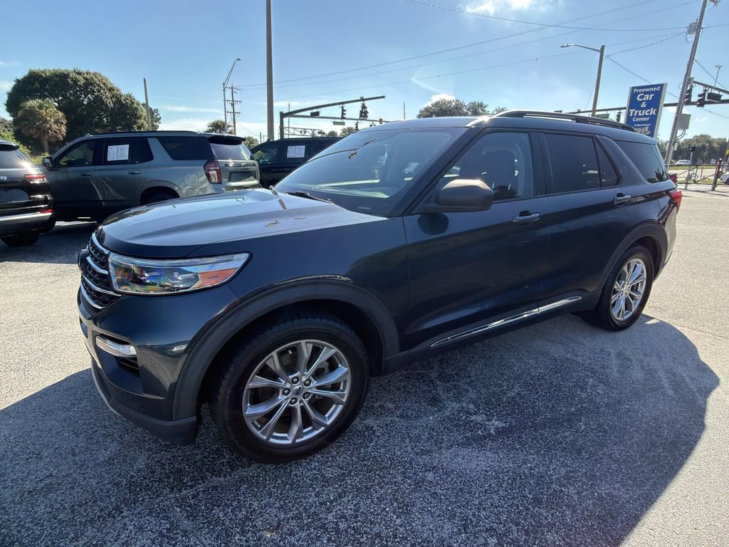 Used 2022 Ford Explorer XLT w/ Equipment Group 202A RWD image 9