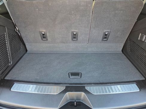 Used 2025 GMC Yukon Denali AWD/4WD image 18